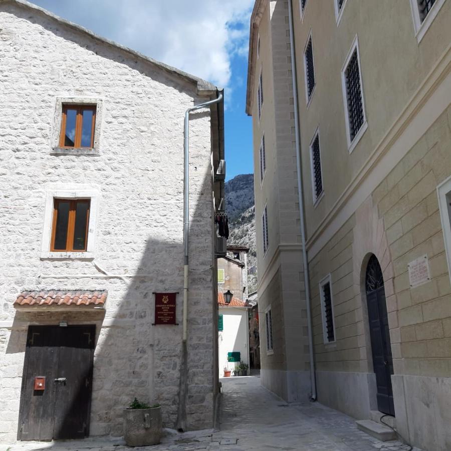 Lana & Ena Apartments Kotor Extérieur photo