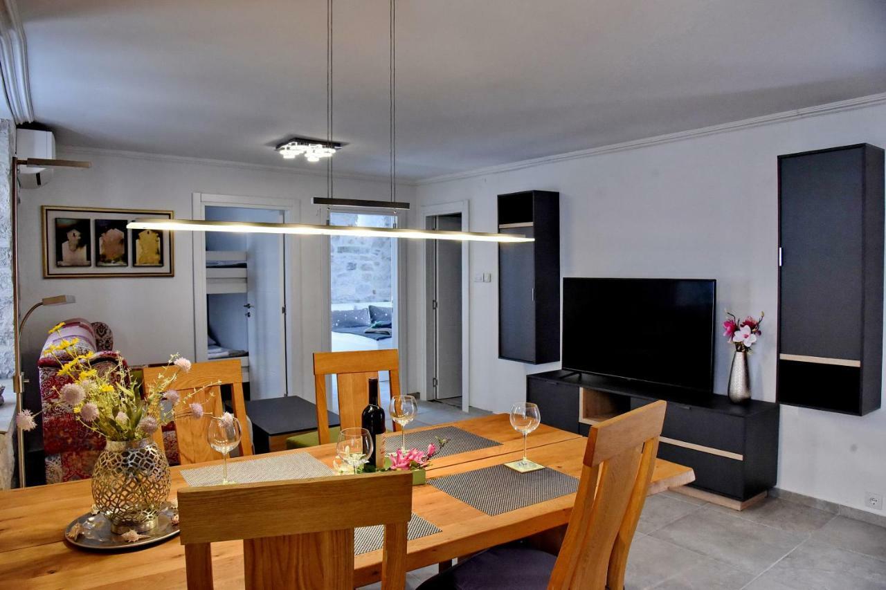 Lana & Ena Apartments Kotor Extérieur photo