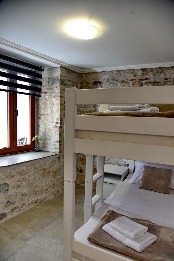Lana & Ena Apartments Kotor Extérieur photo